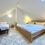 Apartment Monsei - Herzstueck In Bad Schandau, Lage, Modern, Mit Parkplatz!